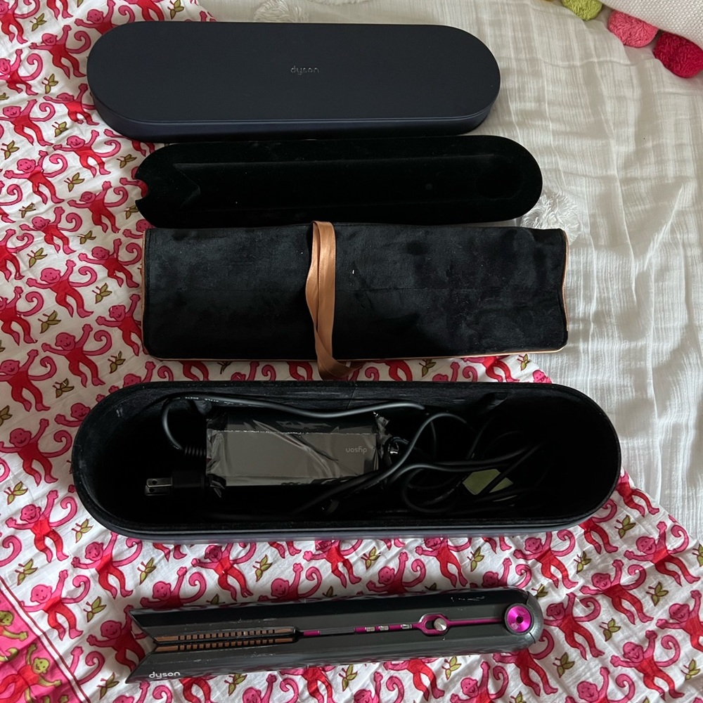 Dyson Corrale Straightener + Case & Stand
